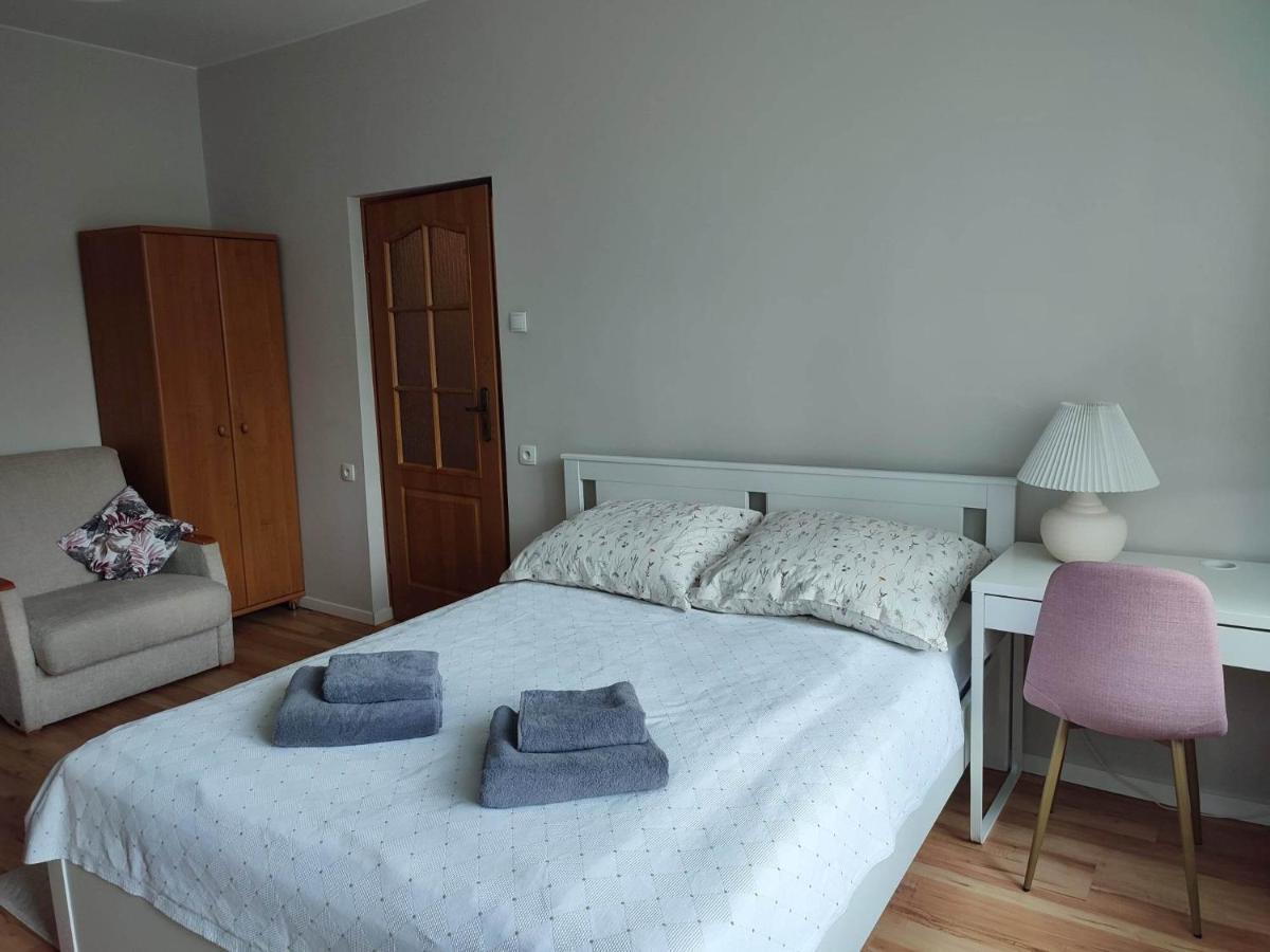 Huoneisto Apartament Przy Mostku *
